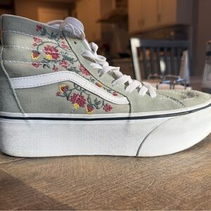 Vans Women's Green Floral High-Top Sneakers